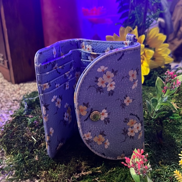 Source Unknown Handbags - Small light blue floral handbag